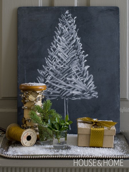 house-home-matthew-mead-holiday-chalkboard-tree