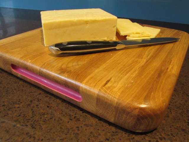 32852905-595-640x480